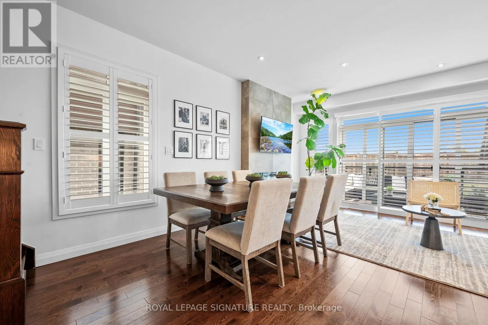 22 - 35 MIDHURST HEIGHTS