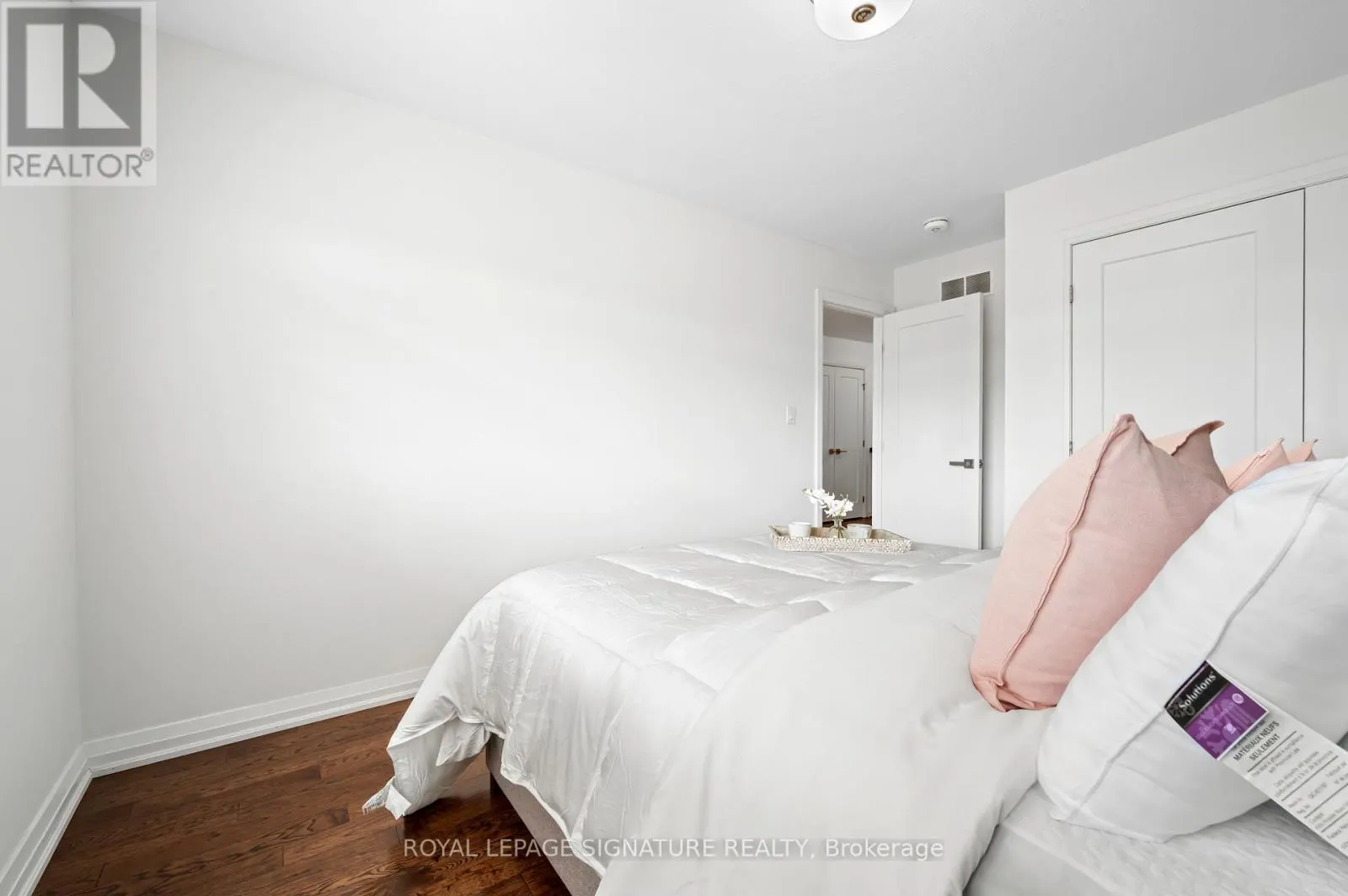 22 - 35 MIDHURST HEIGHTS