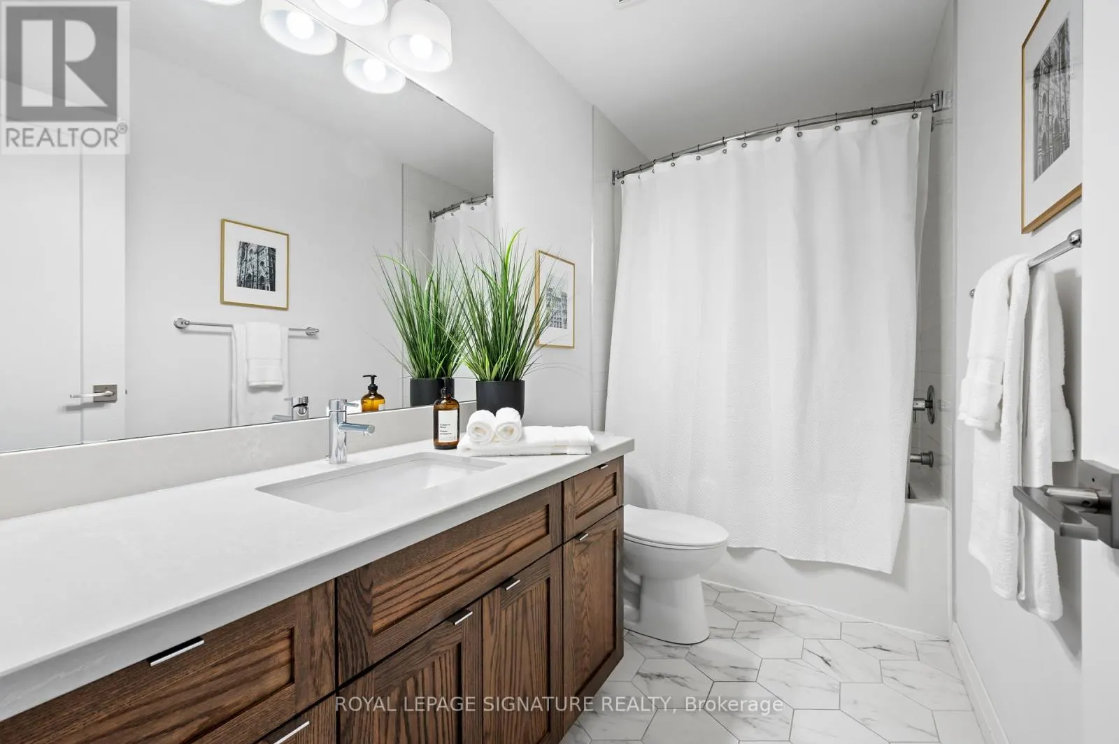 22 - 35 MIDHURST HEIGHTS