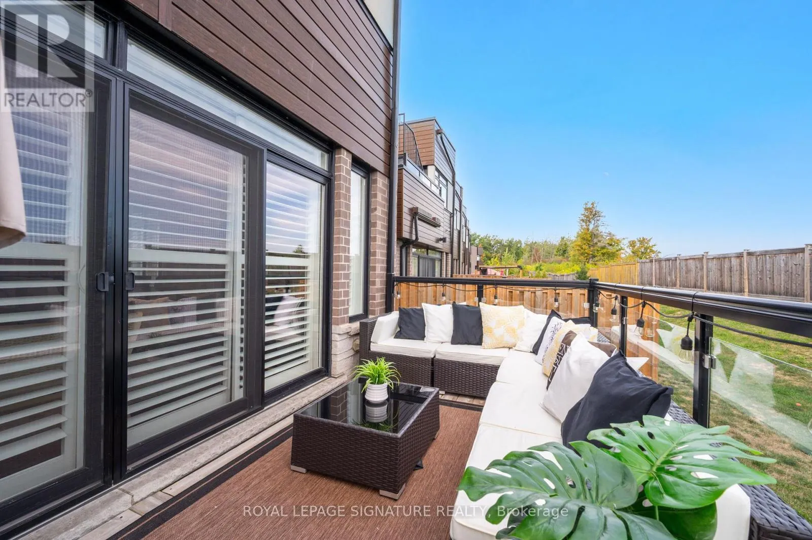 22 - 35 MIDHURST HEIGHTS