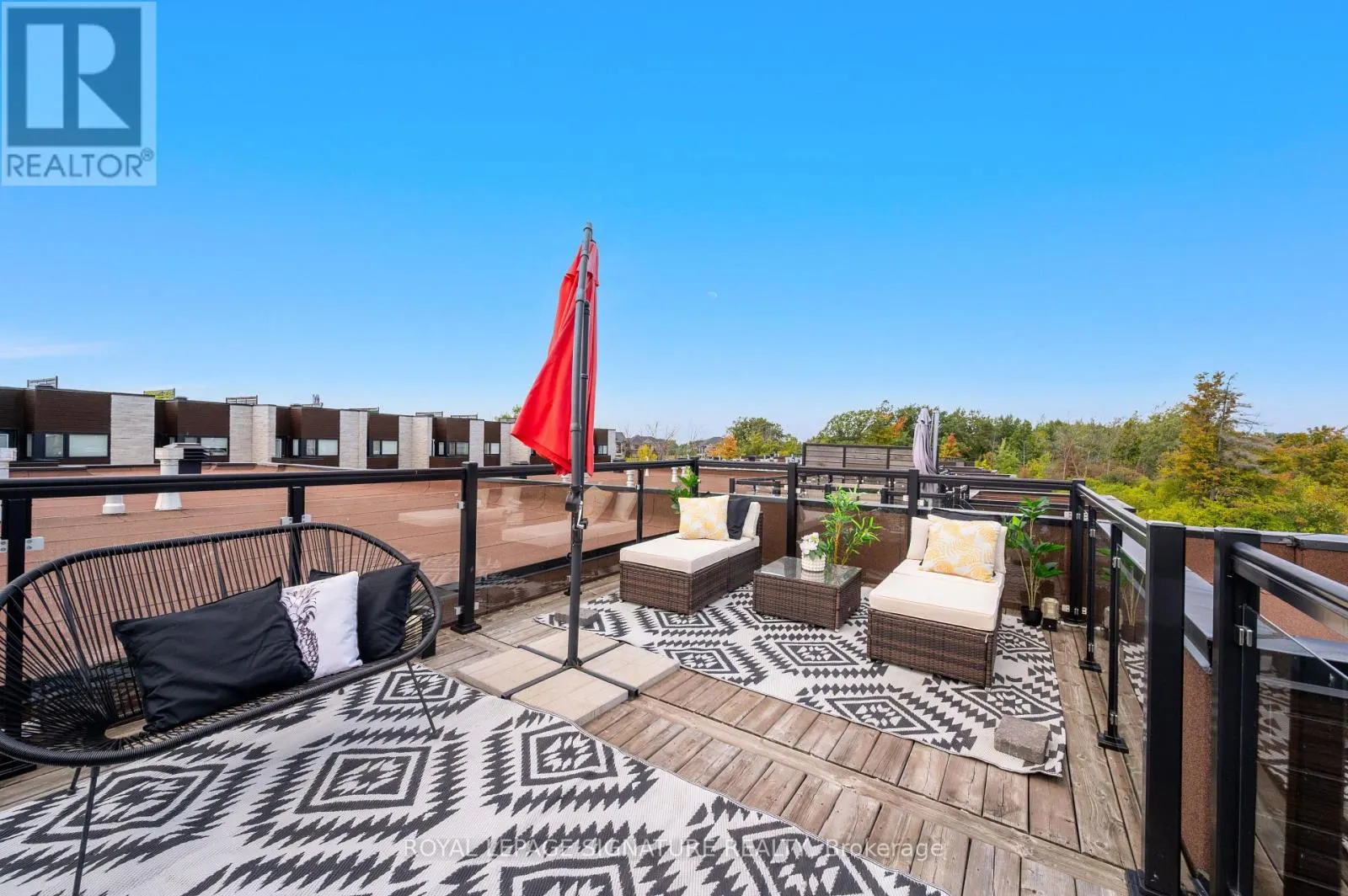 22 - 35 MIDHURST HEIGHTS
