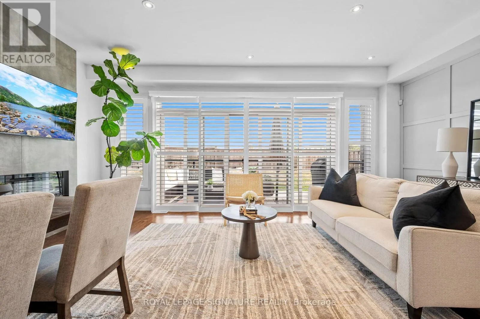 22 - 35 MIDHURST HEIGHTS
