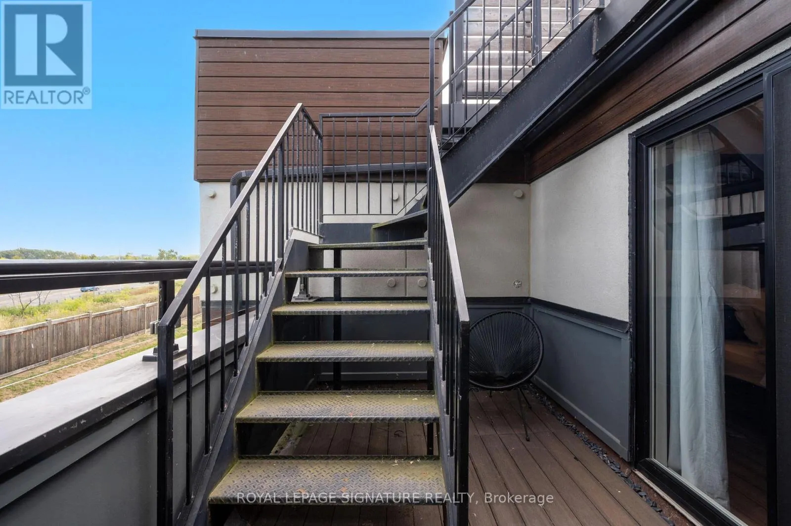 22 - 35 MIDHURST HEIGHTS