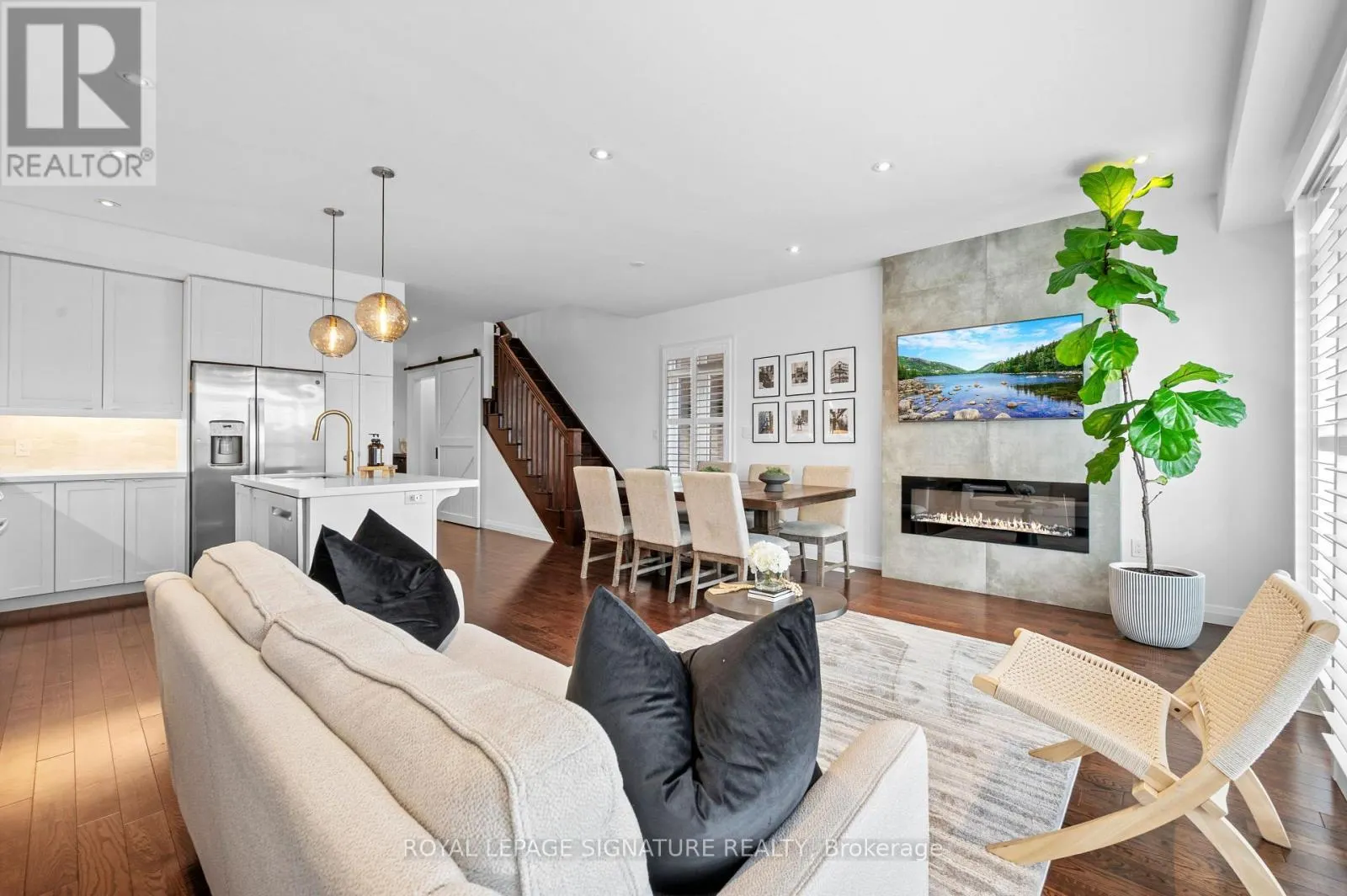 22 - 35 MIDHURST HEIGHTS