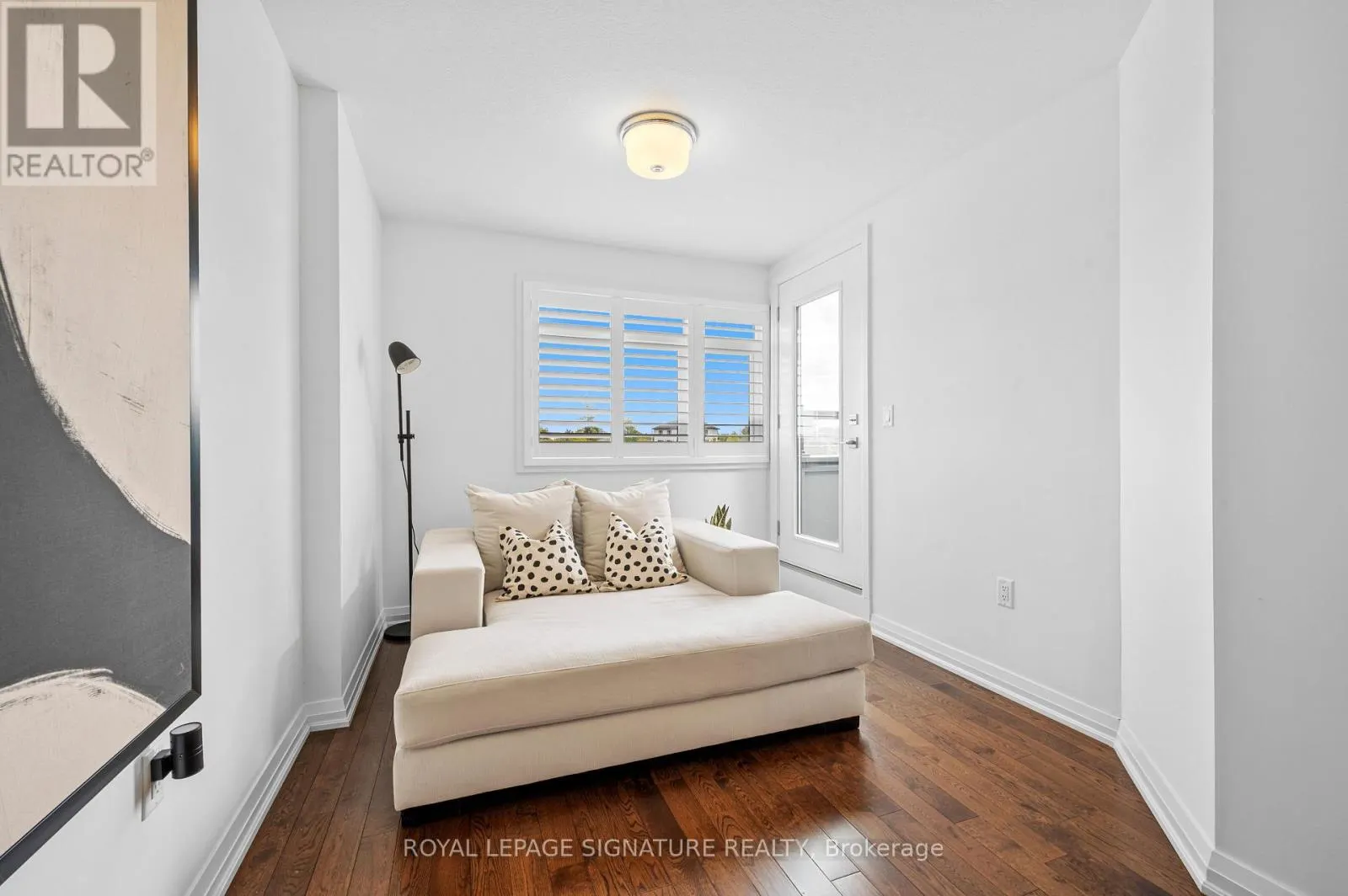 22 - 35 MIDHURST HEIGHTS