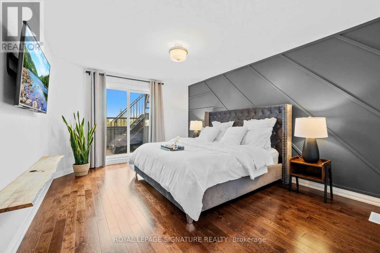 22 - 35 MIDHURST HEIGHTS