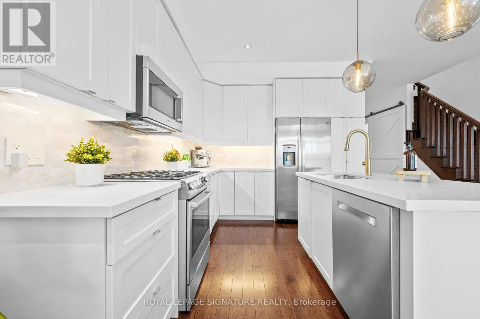 22 - 35 MIDHURST HEIGHTS