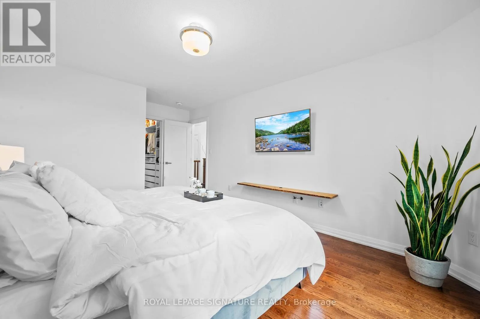 22 - 35 MIDHURST HEIGHTS