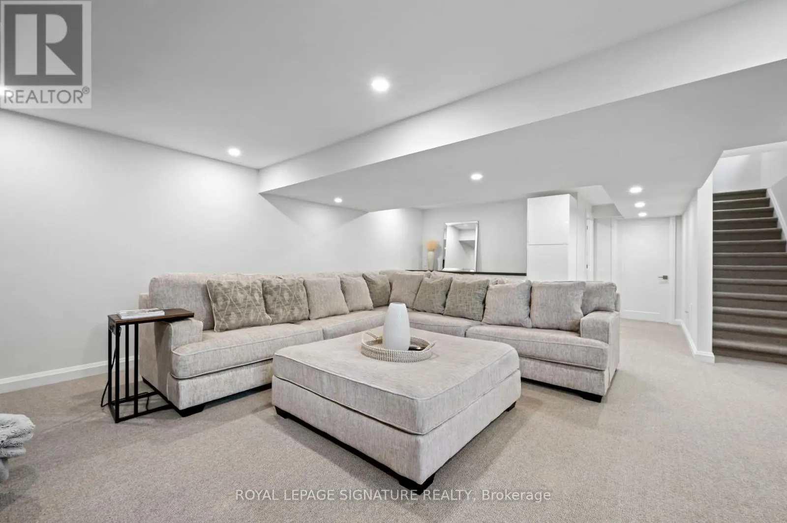 22 - 35 MIDHURST HEIGHTS