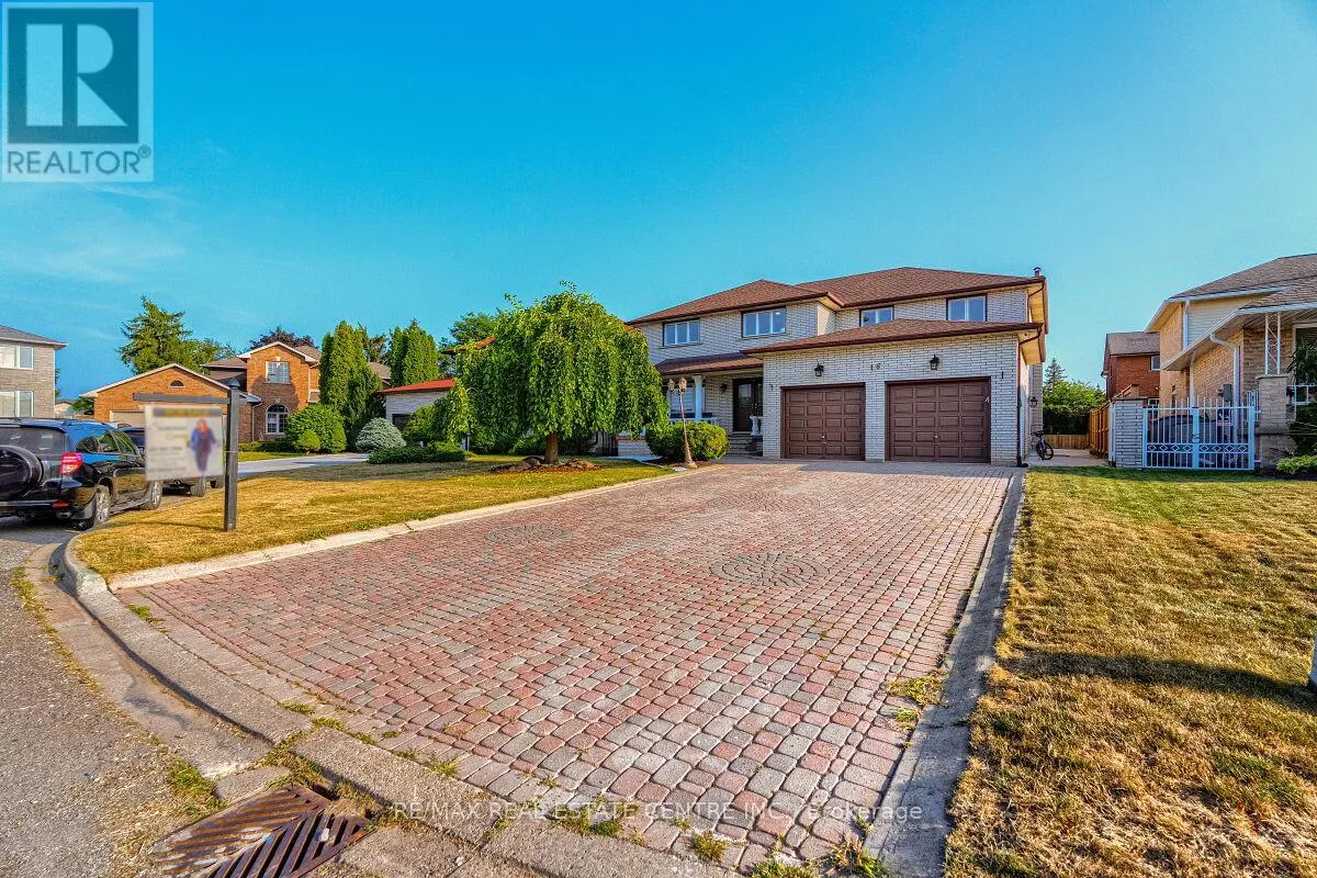 16 VOGUE COURT