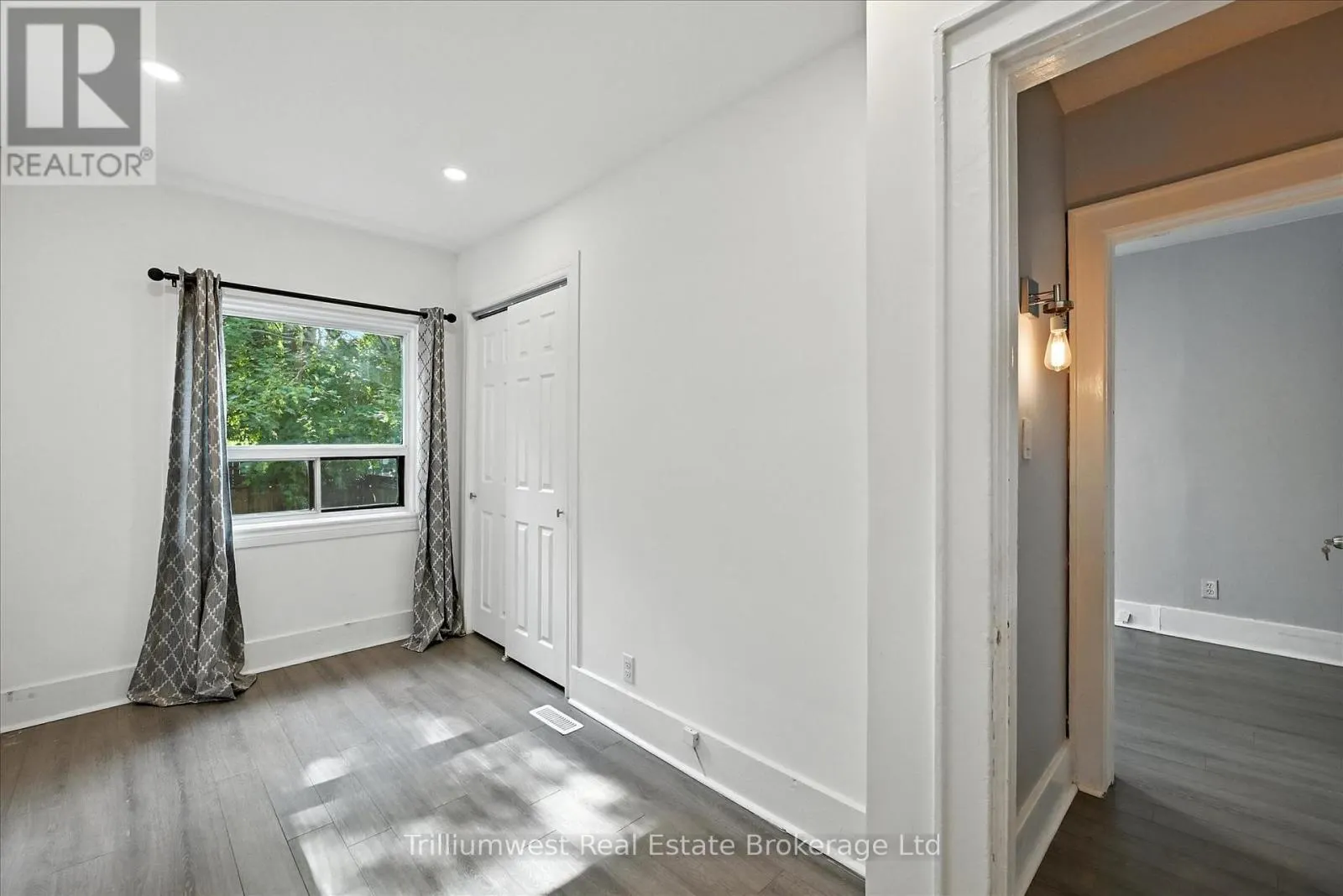 4 MADISON AVENUE