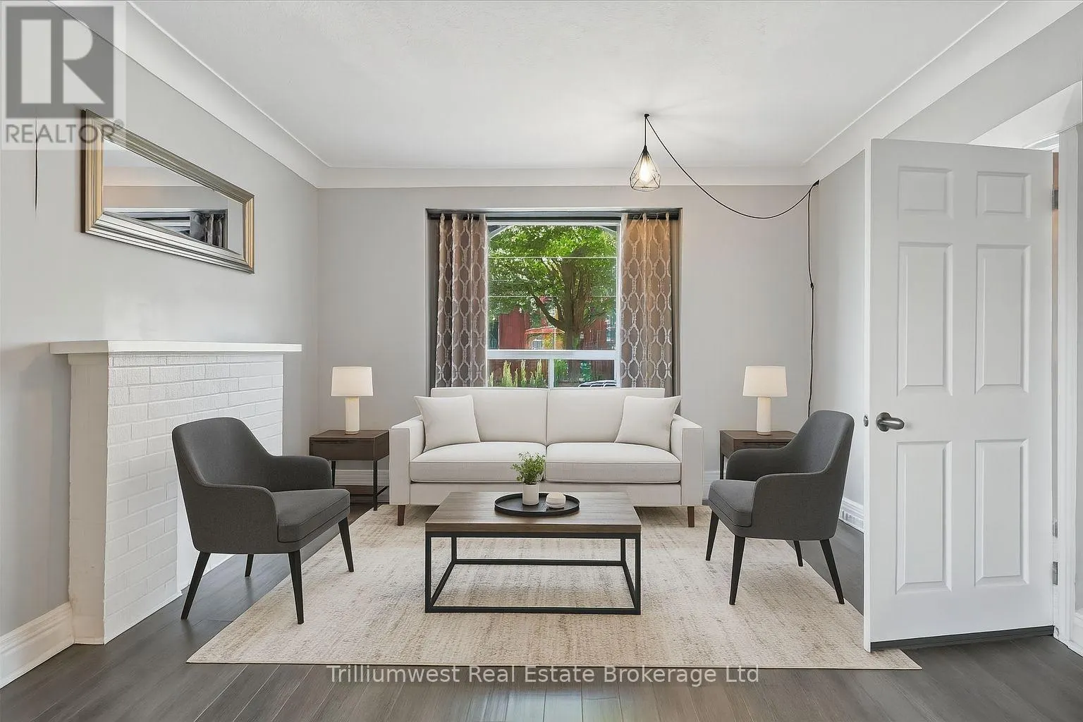 4 MADISON AVENUE