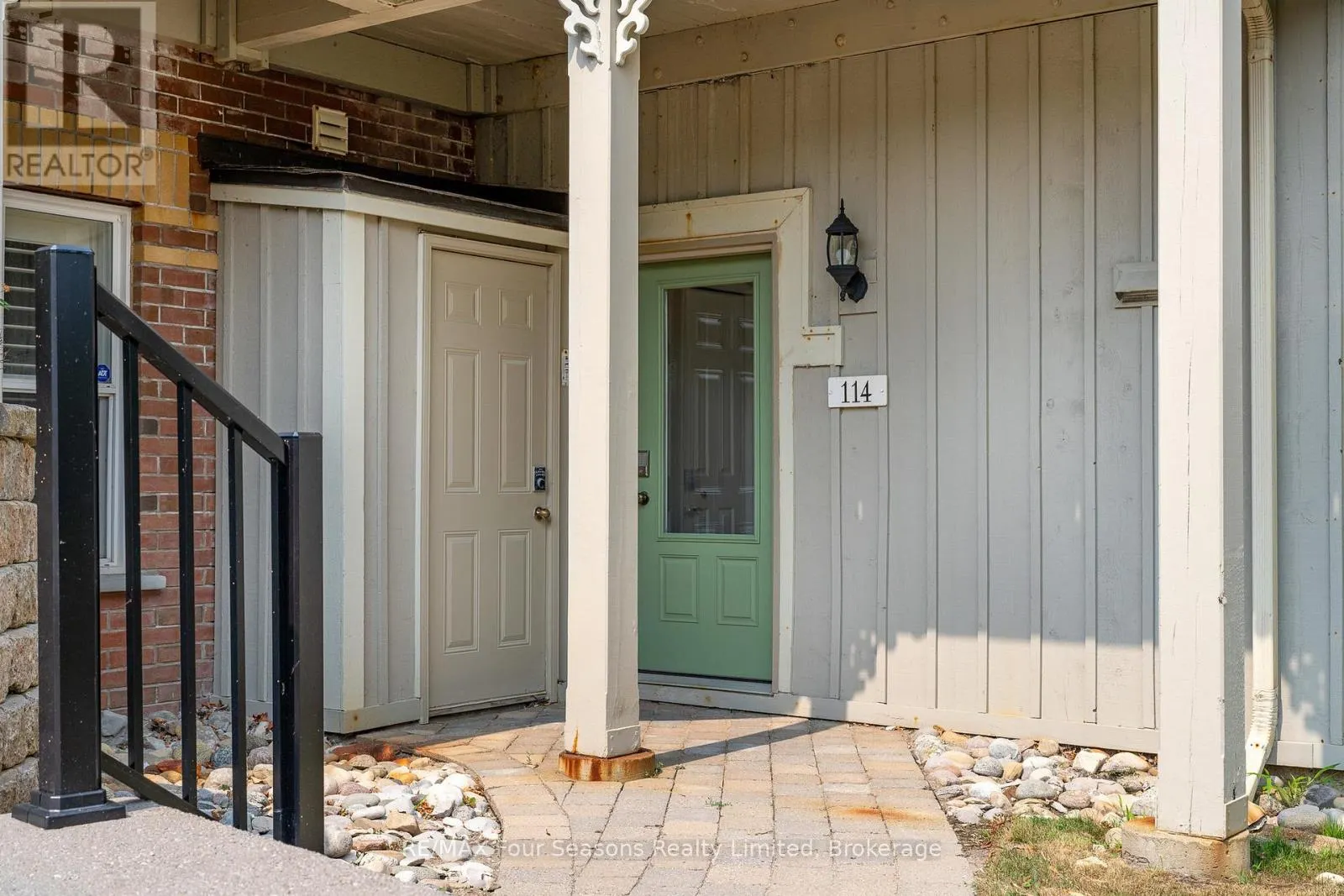 114 - 184 SNOWBRIDGE WAY, #114