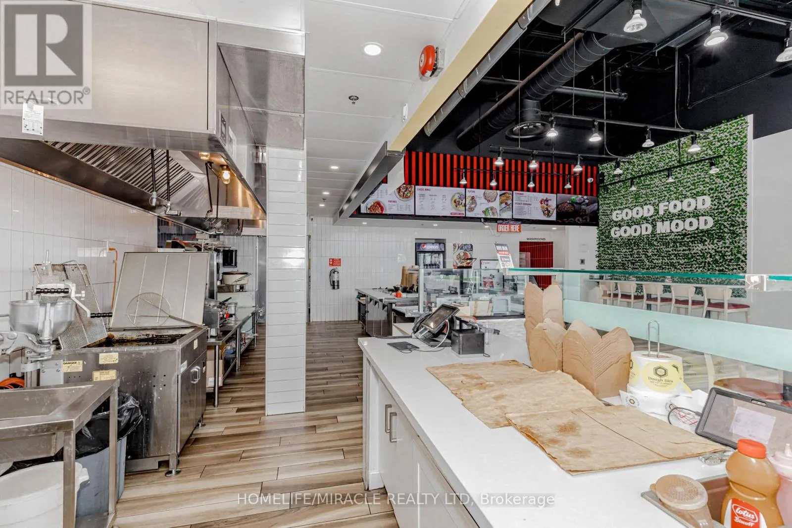 #4 - 263 NORTHFIELD DRIVE E