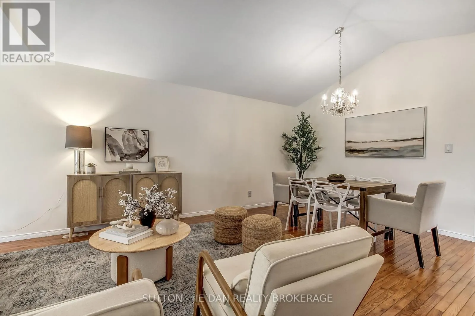 26 STONEYCREEK PLACE