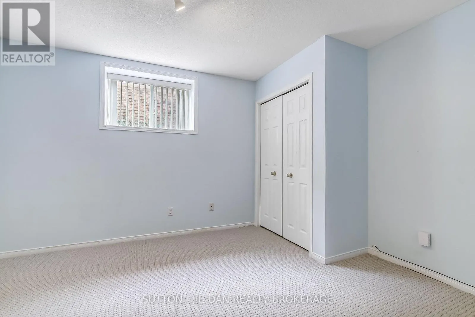 26 STONEYCREEK PLACE