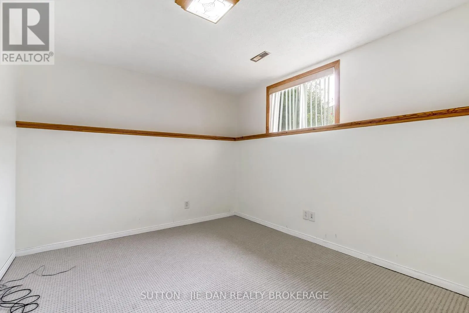26 STONEYCREEK PLACE