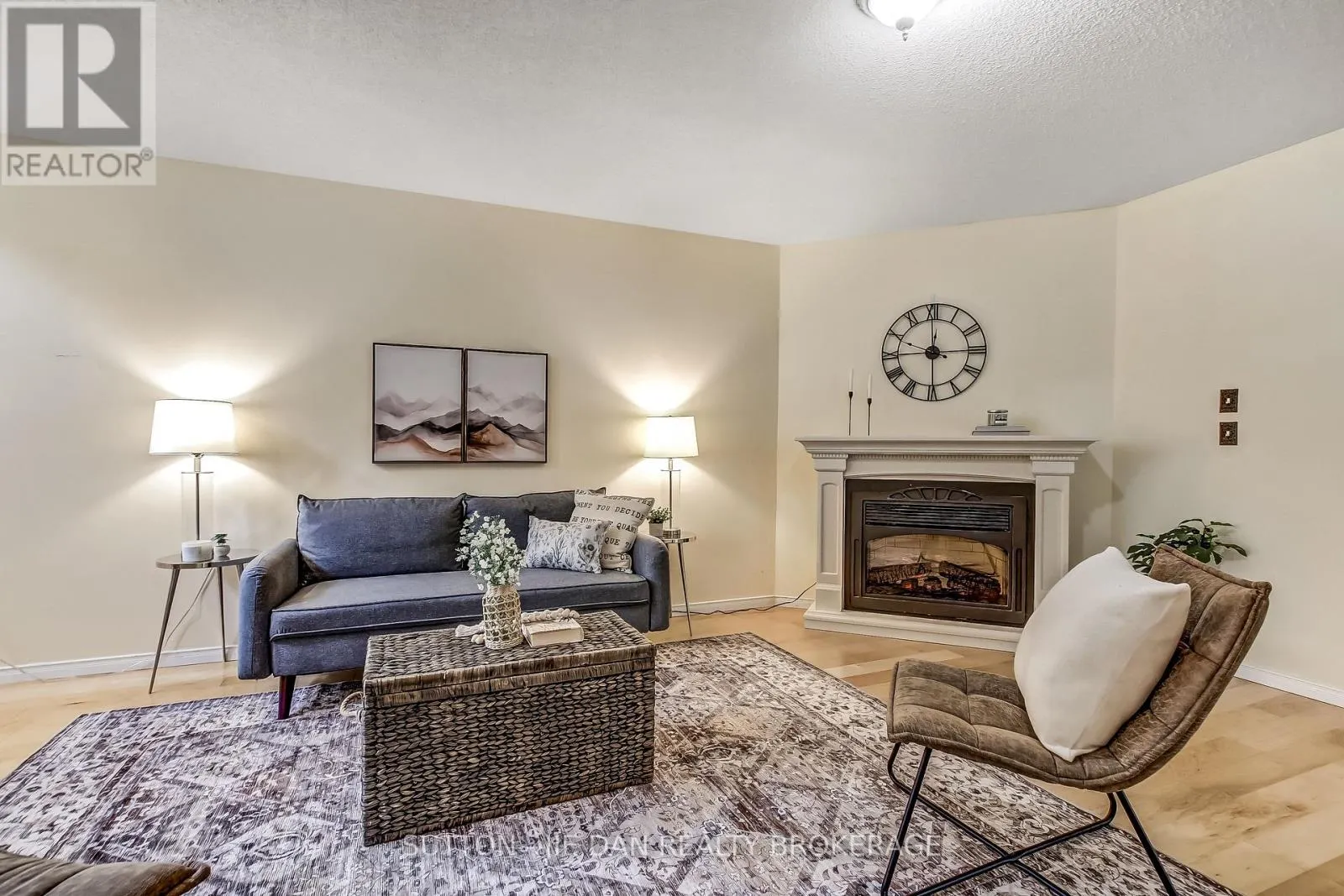 26 STONEYCREEK PLACE