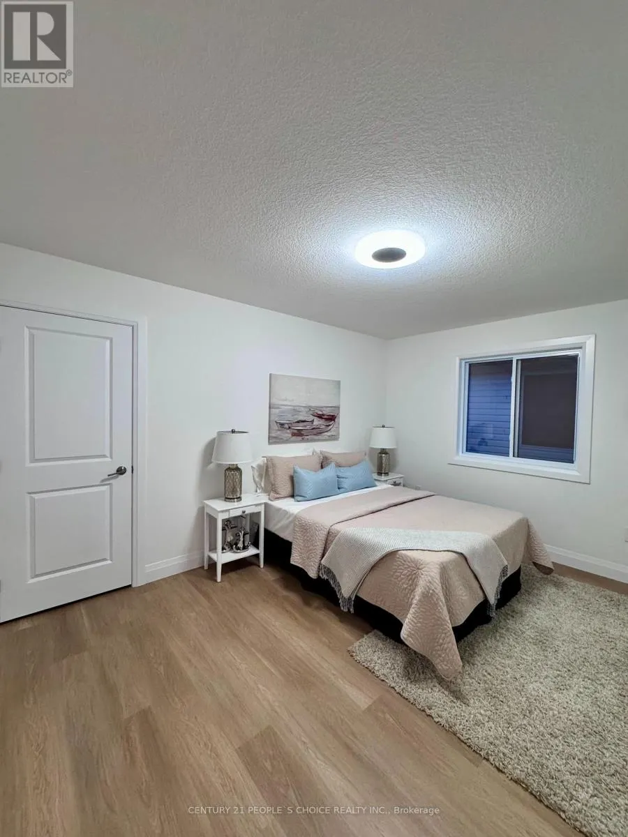 2641 BOBOLINK LANE