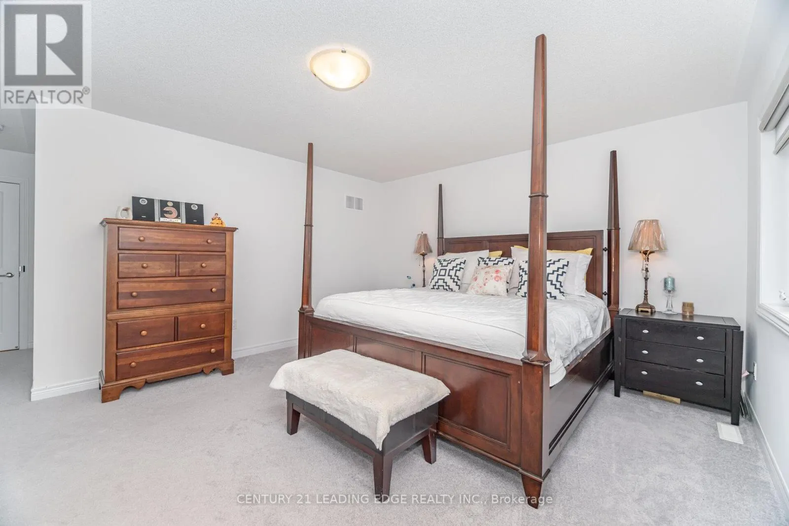 301 RIDLEY CRESCENT