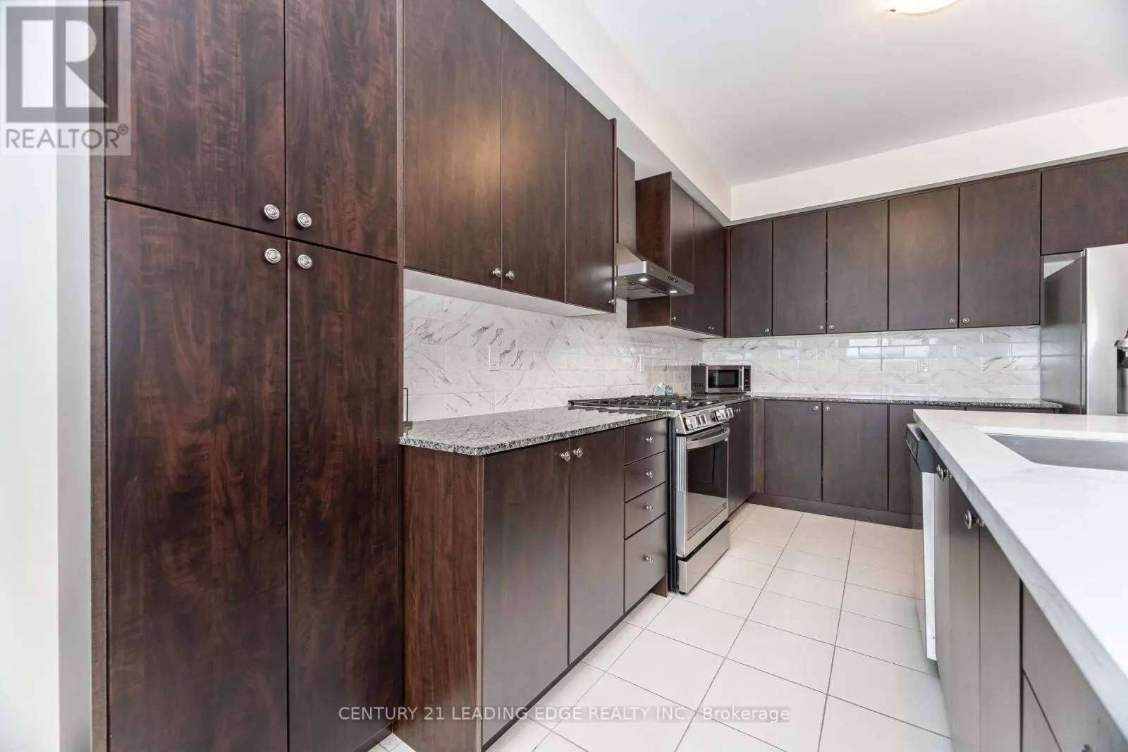 301 RIDLEY CRESCENT
