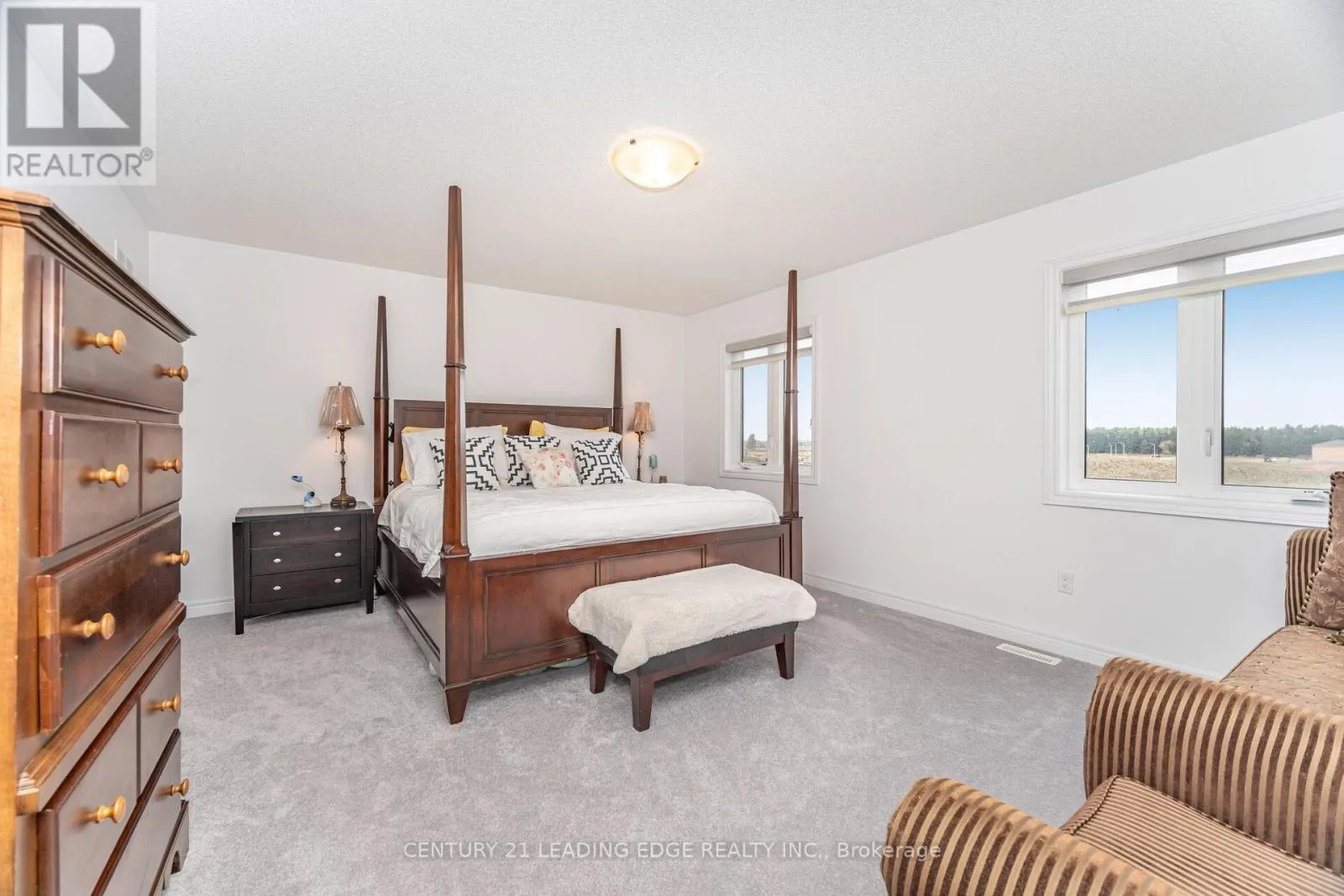 301 RIDLEY CRESCENT