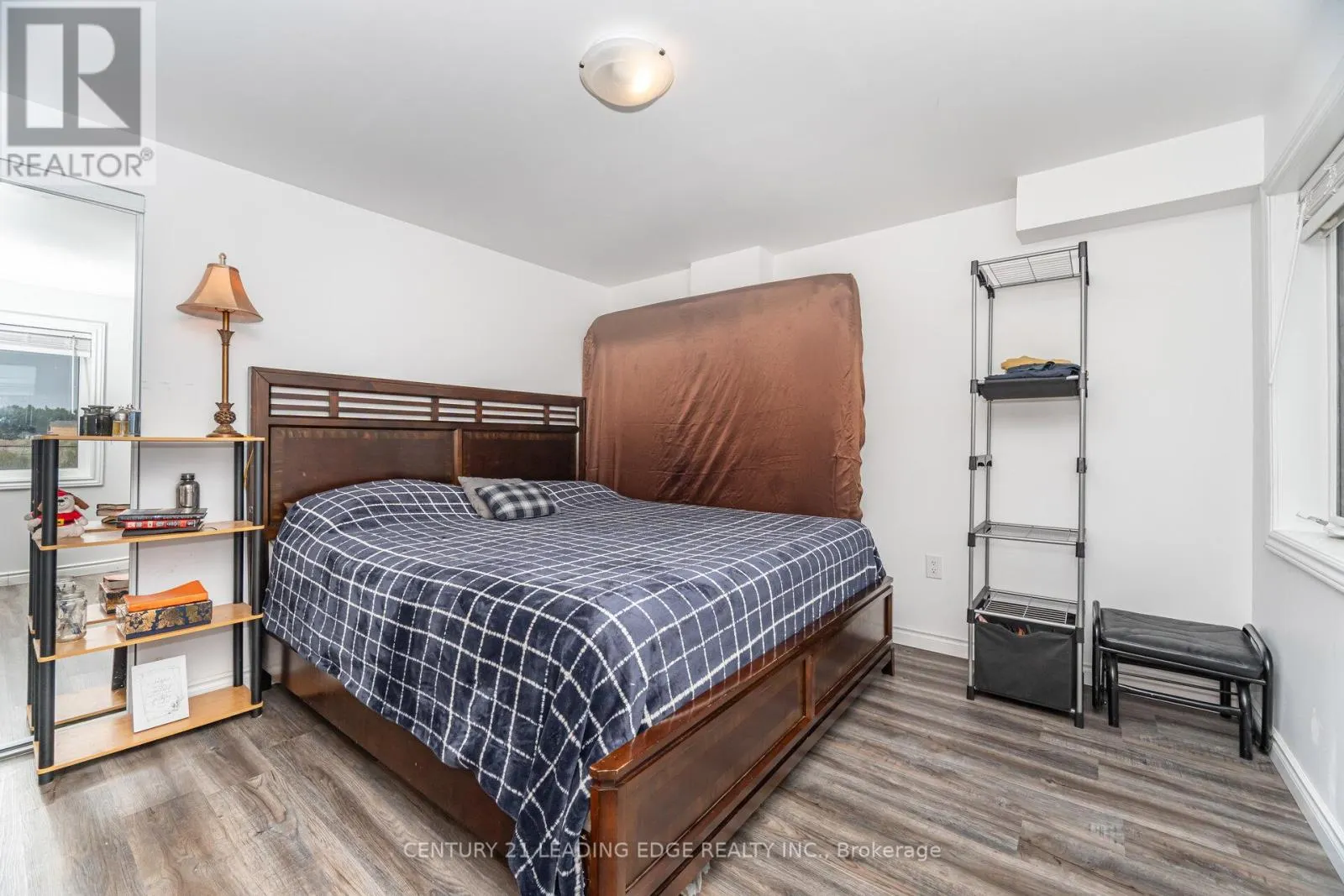 301 RIDLEY CRESCENT