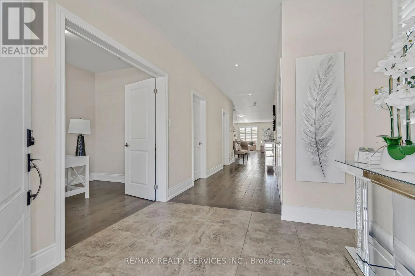 958 BEACH BOULEVARD