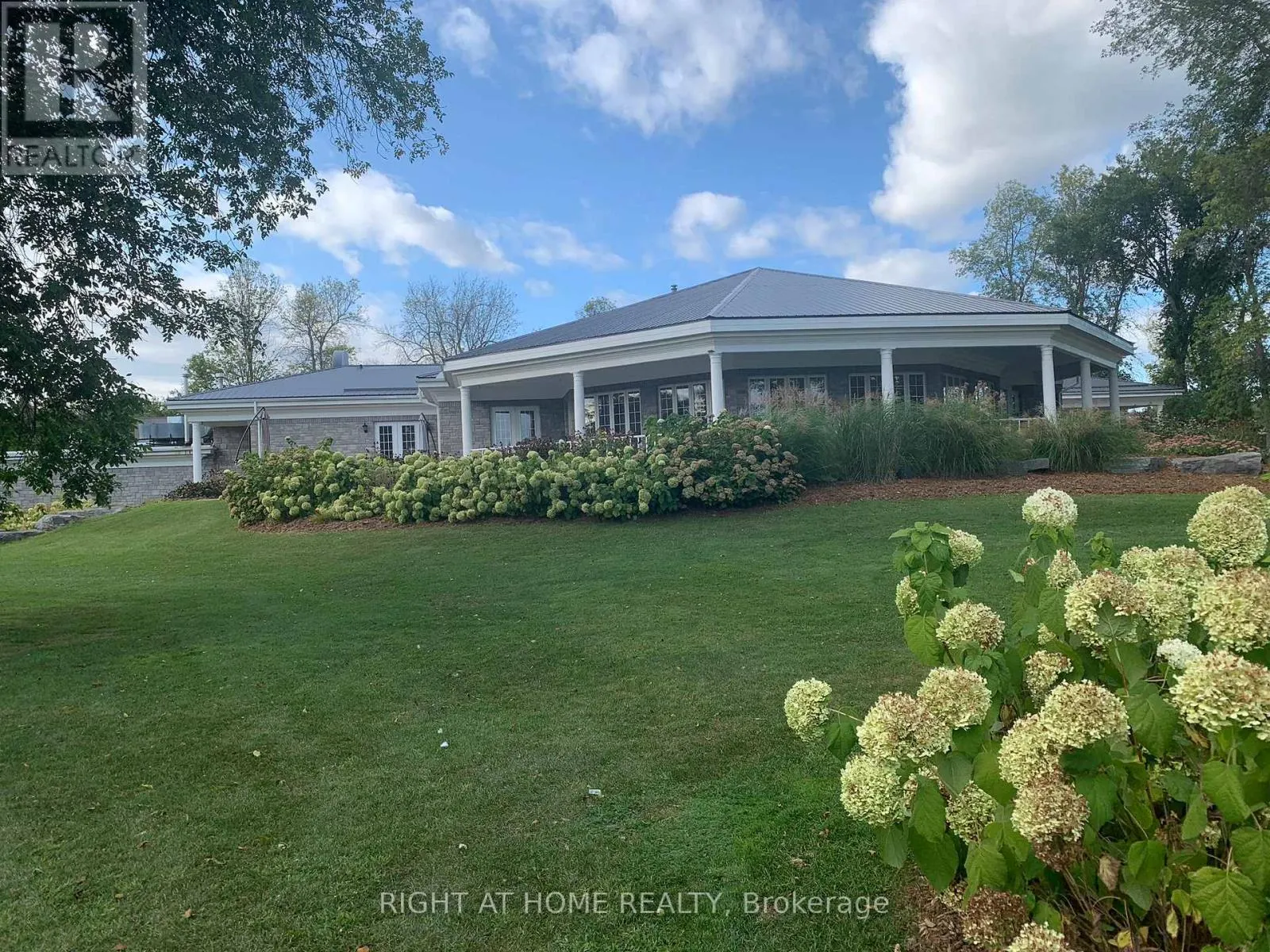 9 GOLF LINKS DRIVE