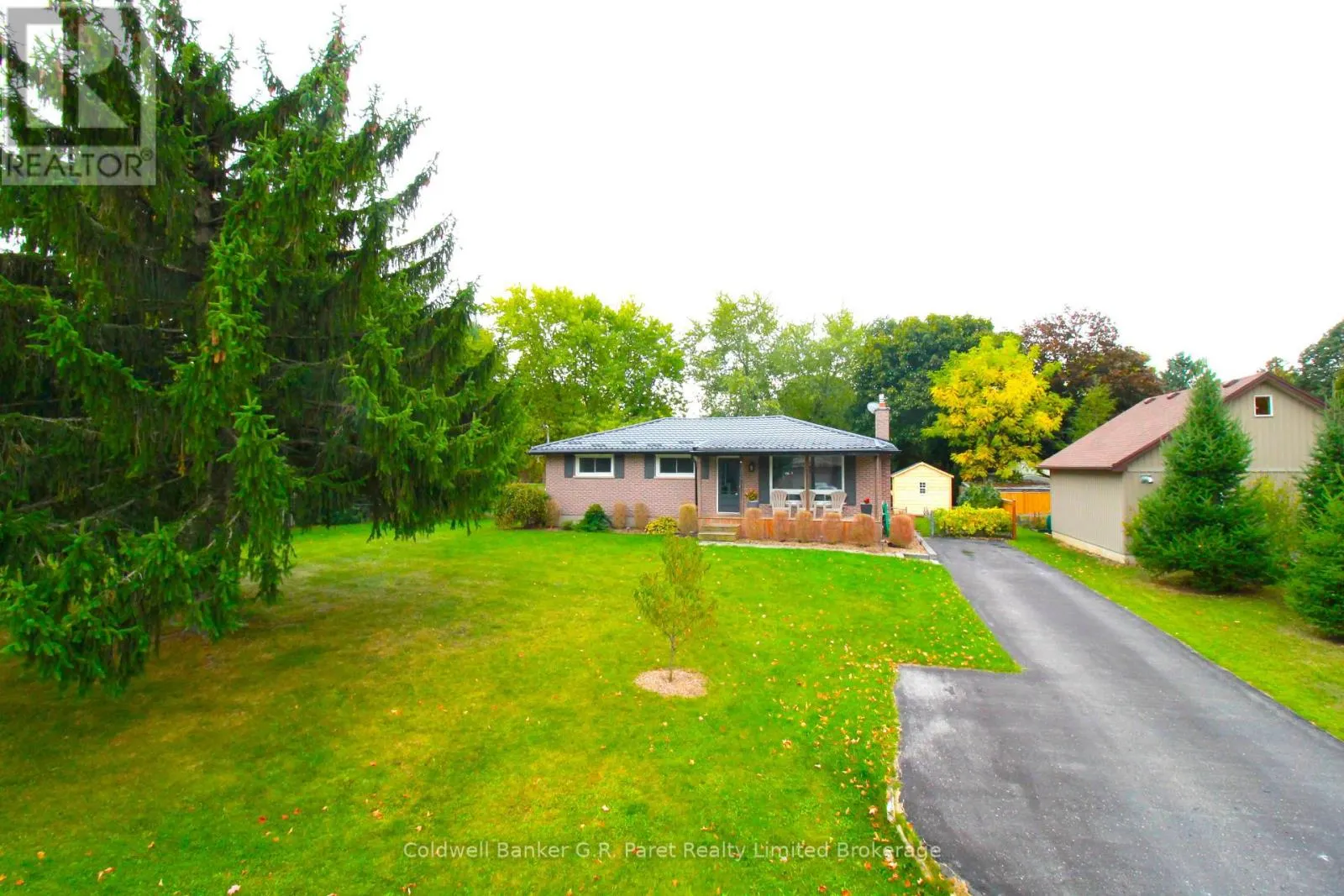 104 SIMCOE CRESCENT