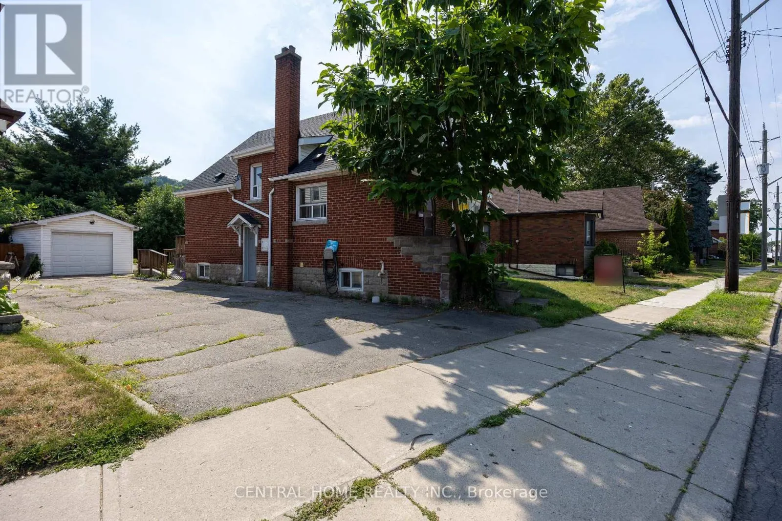 MAIN - 1650 KING STREET E