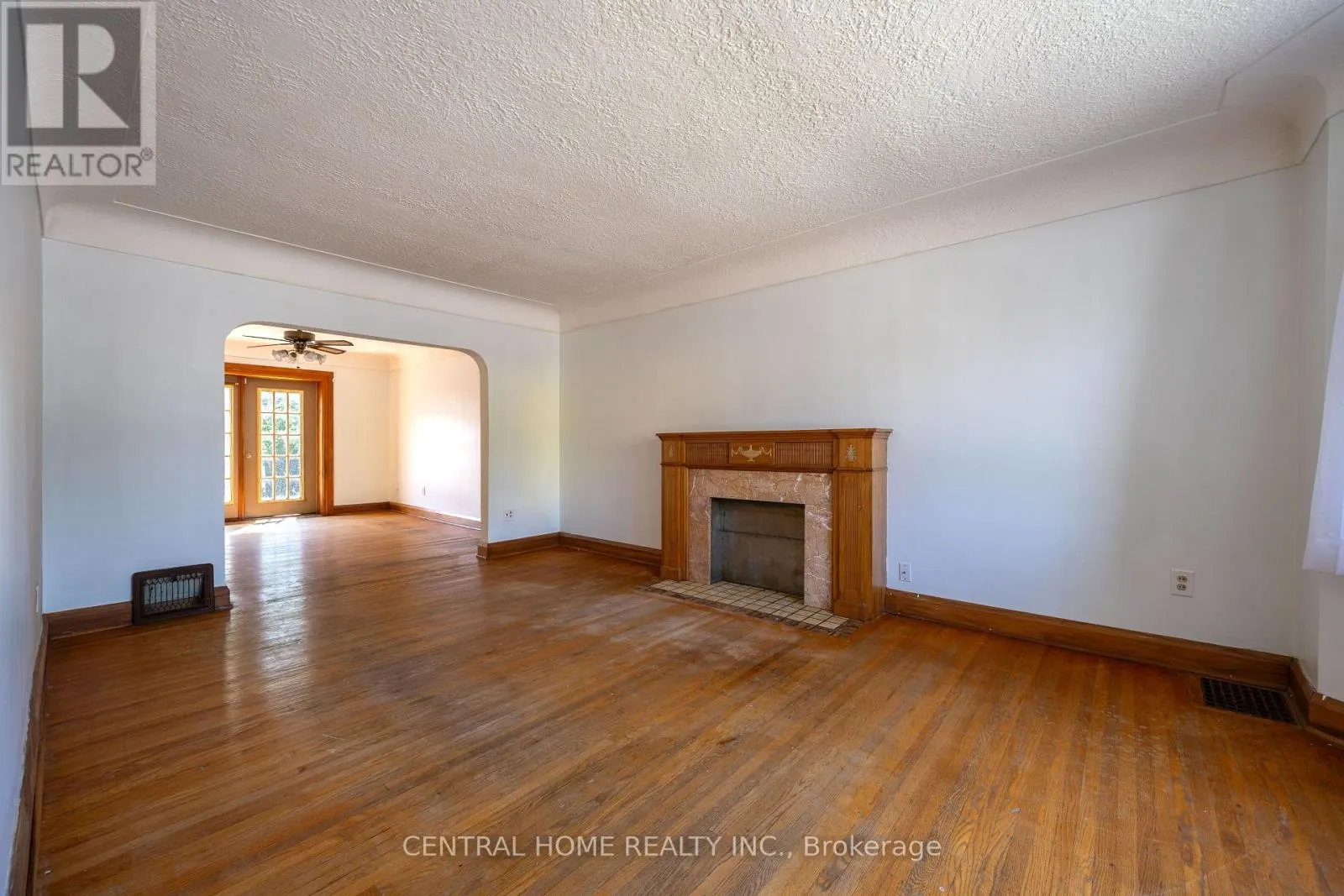 MAIN - 1650 KING STREET E