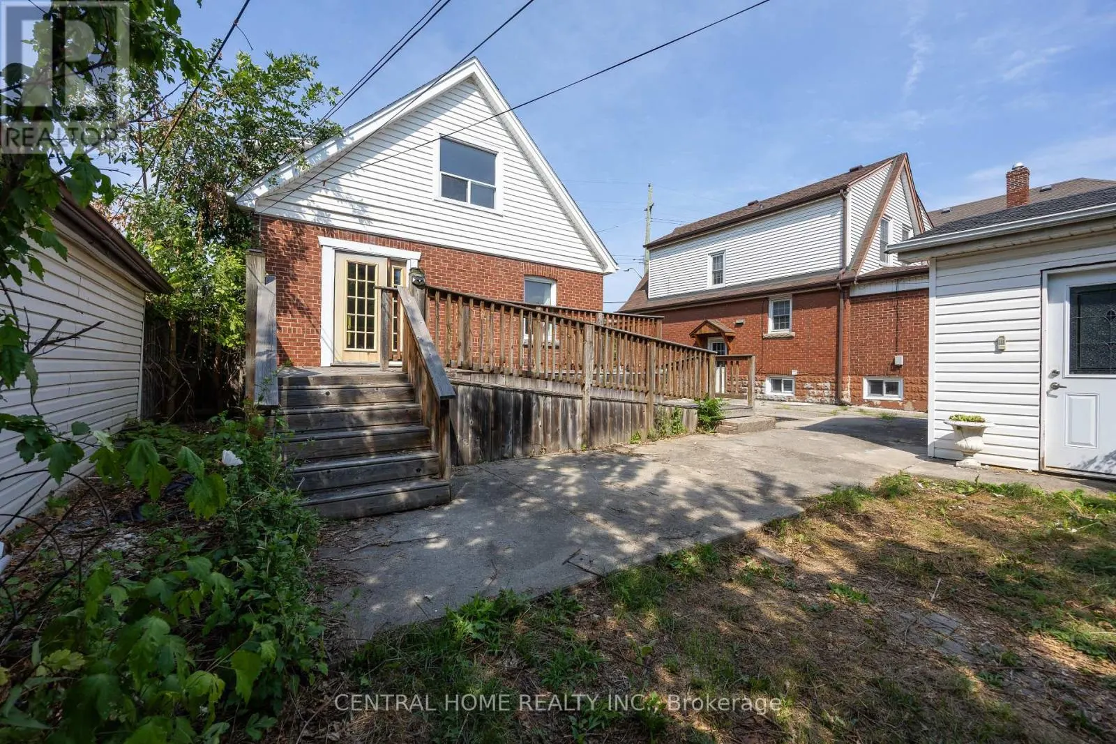 MAIN - 1650 KING STREET E