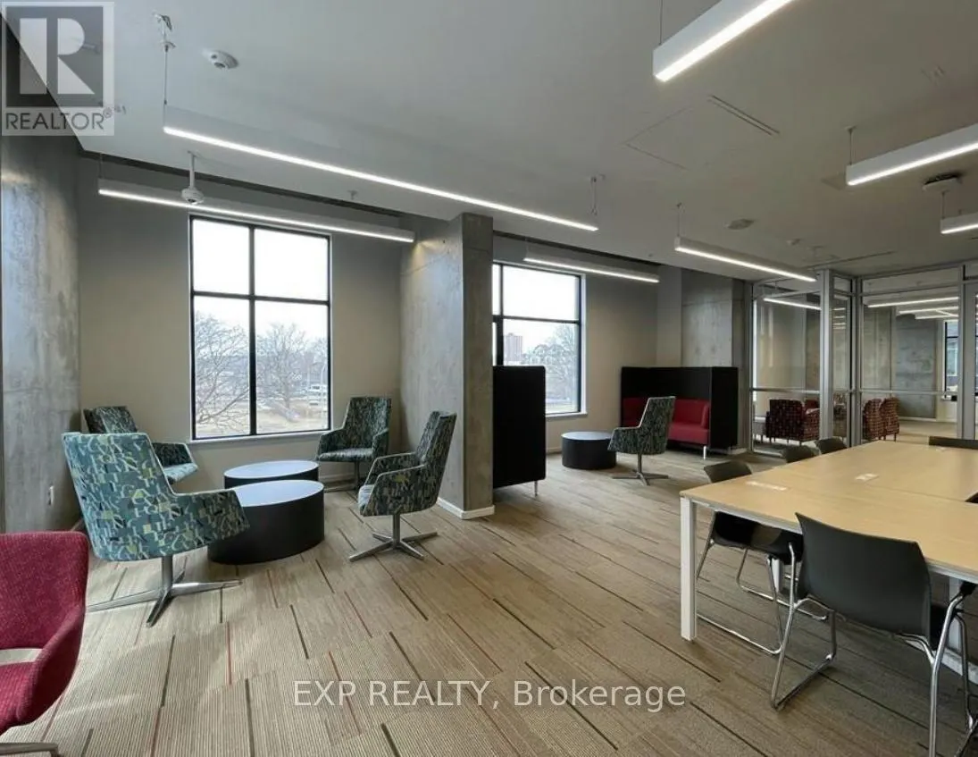 1102 - 105 CHAMPAGNE AVENUE