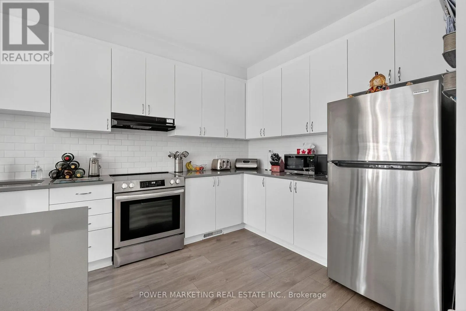 715 HYDRUS PRIVATE