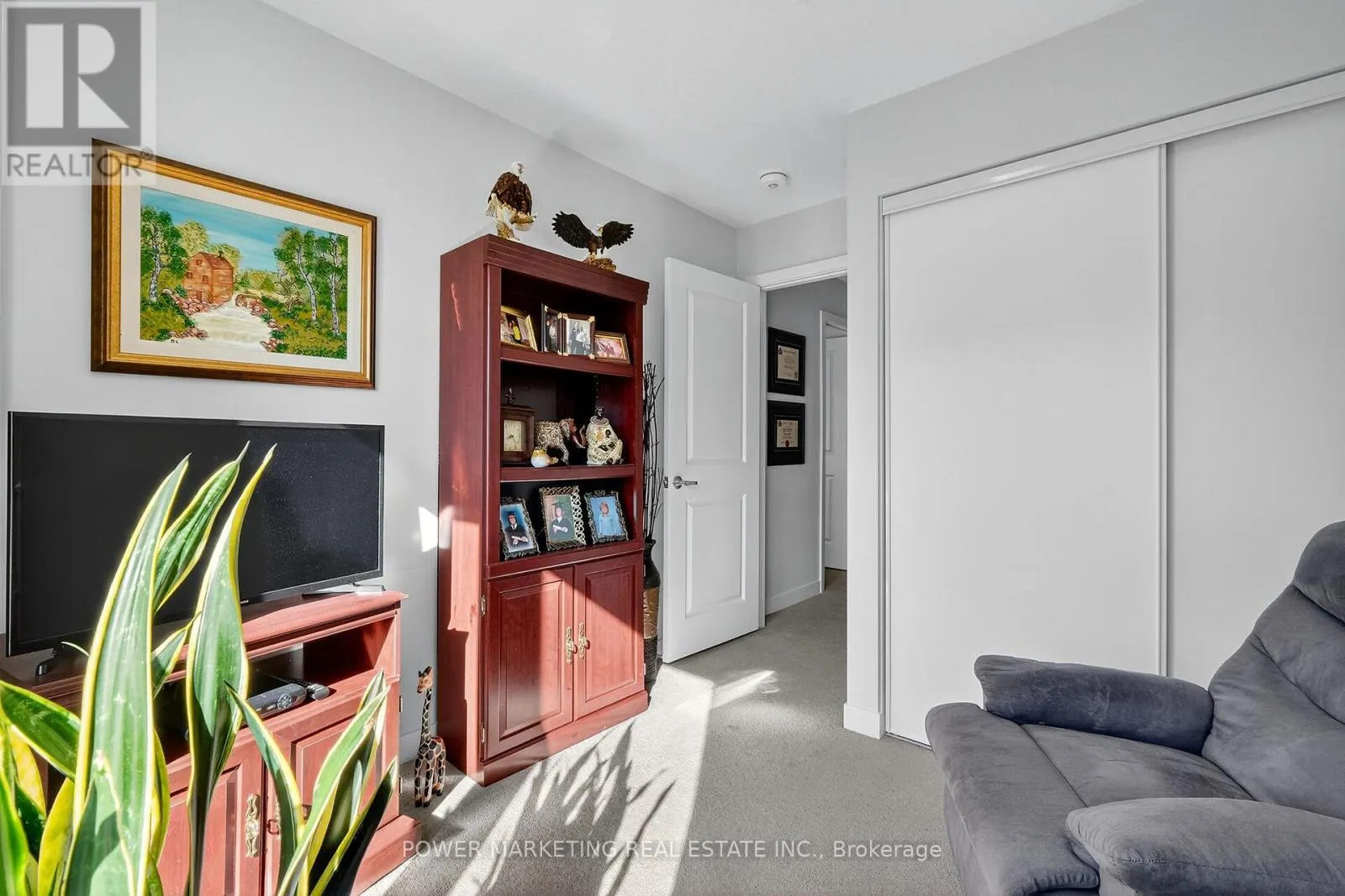 715 HYDRUS PRIVATE