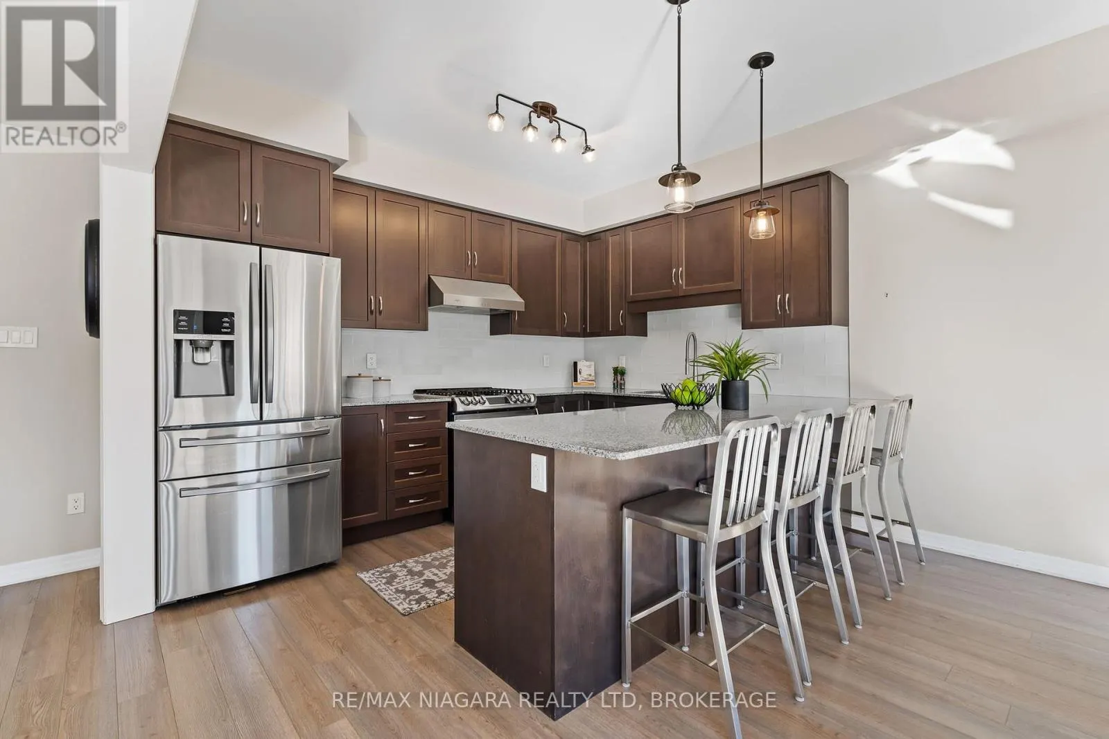 68 DOMINION CRESCENT