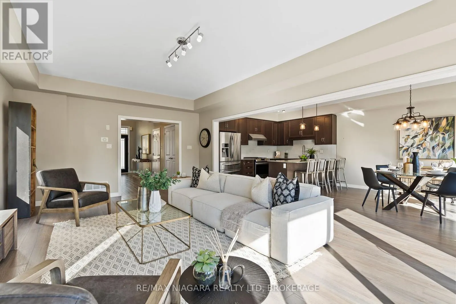 68 DOMINION CRESCENT