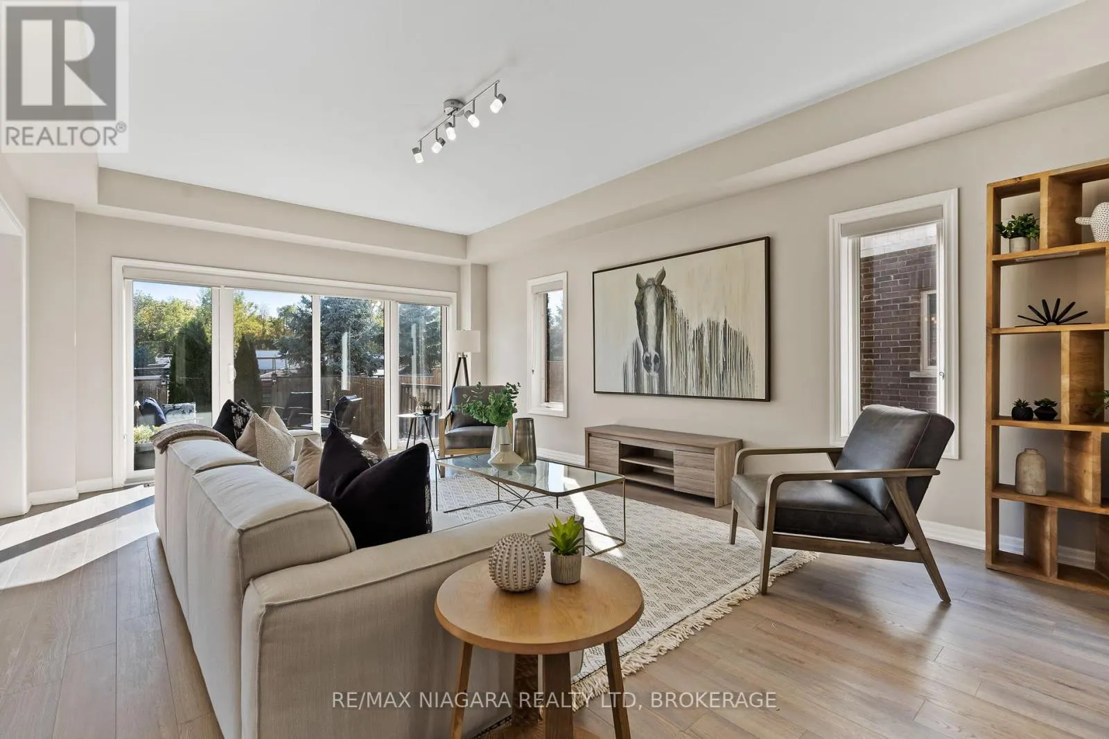 68 DOMINION CRESCENT