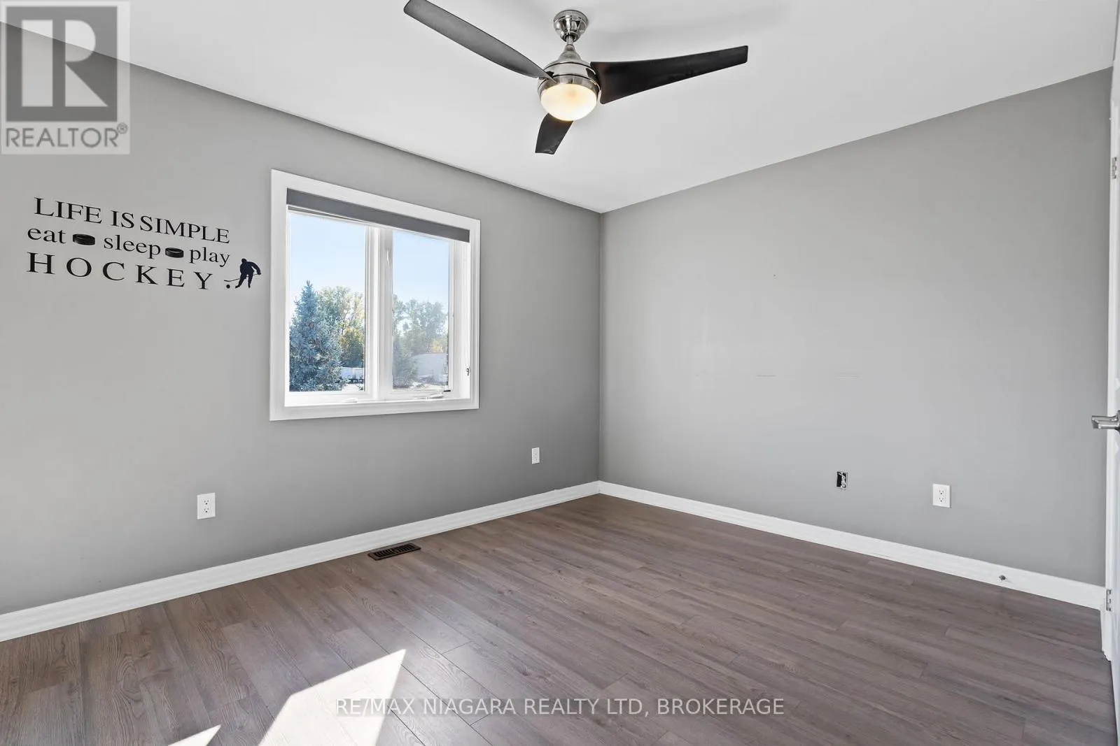 68 DOMINION CRESCENT