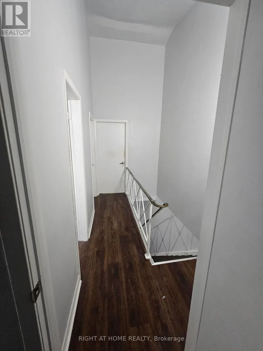 302 WESTCOURT PLACE