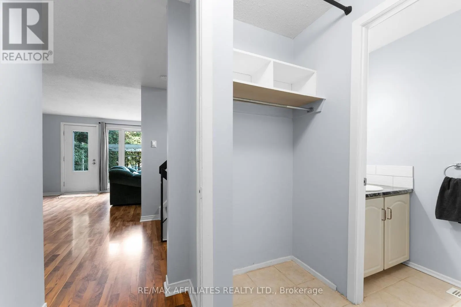 2 TEDWYN DRIVE