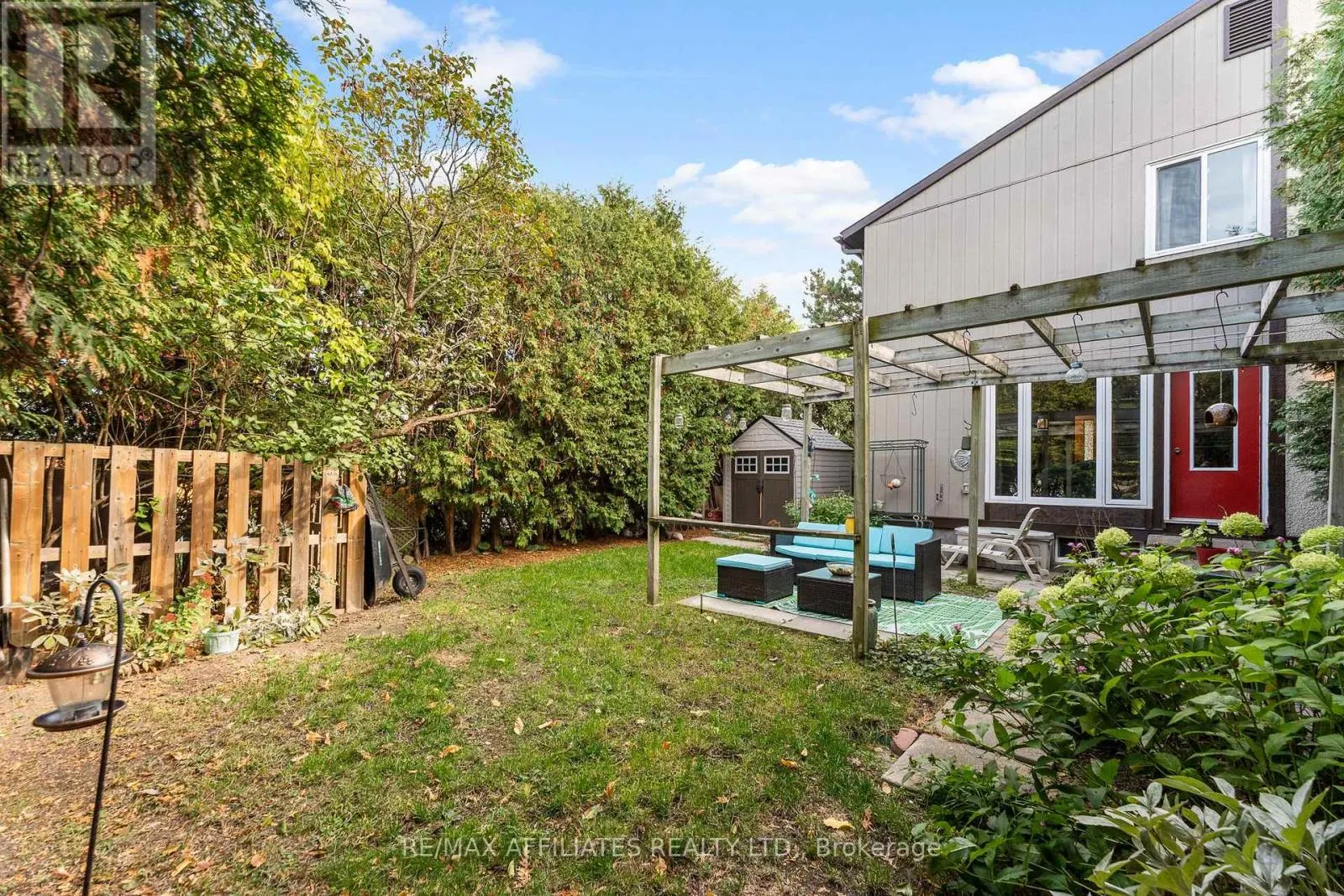 2 TEDWYN DRIVE