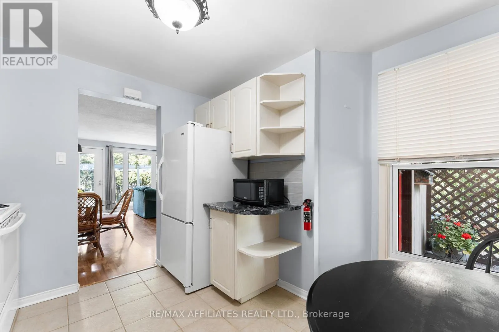 2 TEDWYN DRIVE