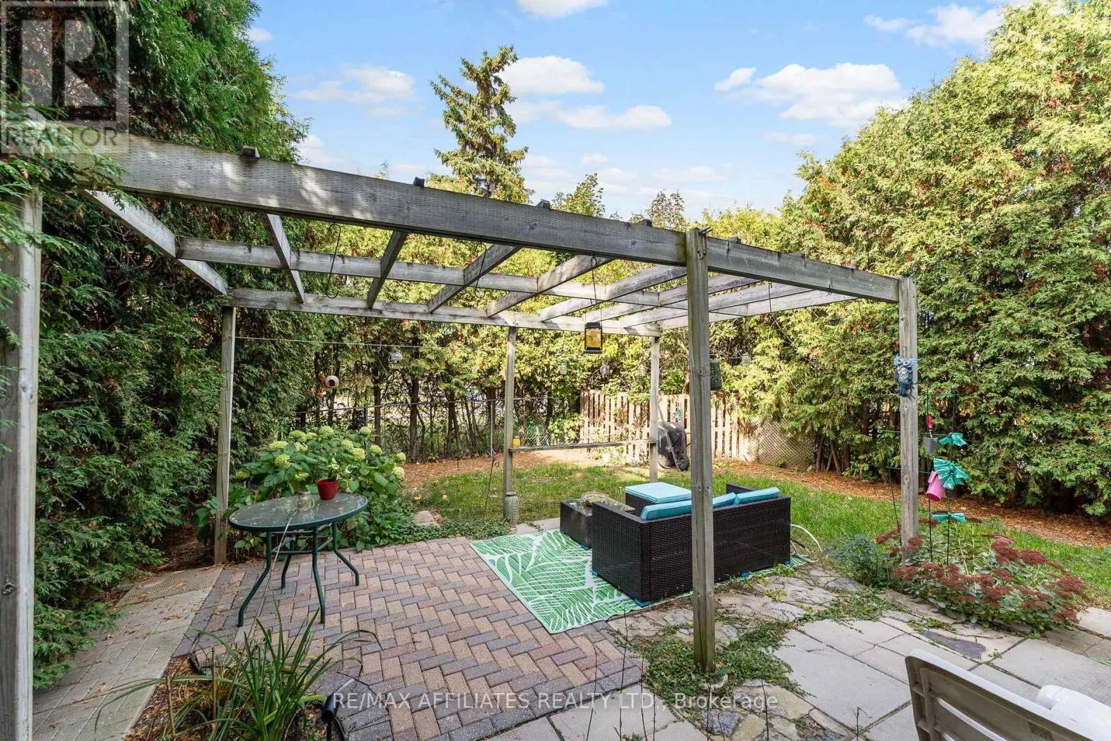 2 TEDWYN DRIVE