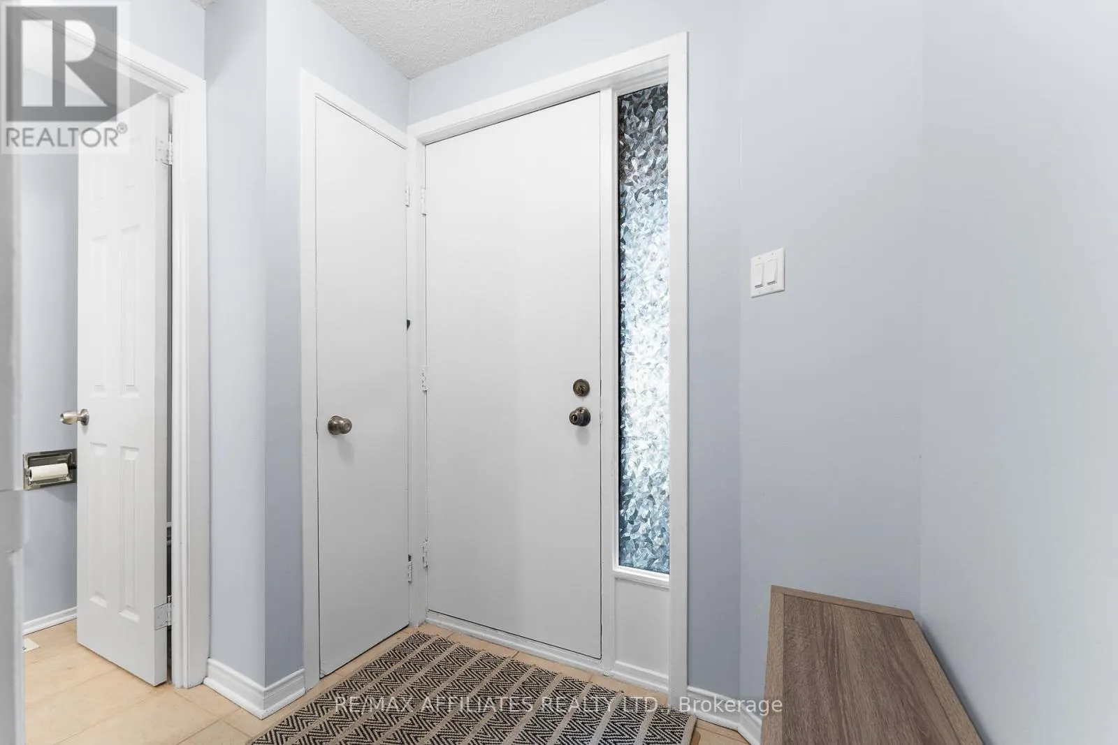 2 TEDWYN DRIVE