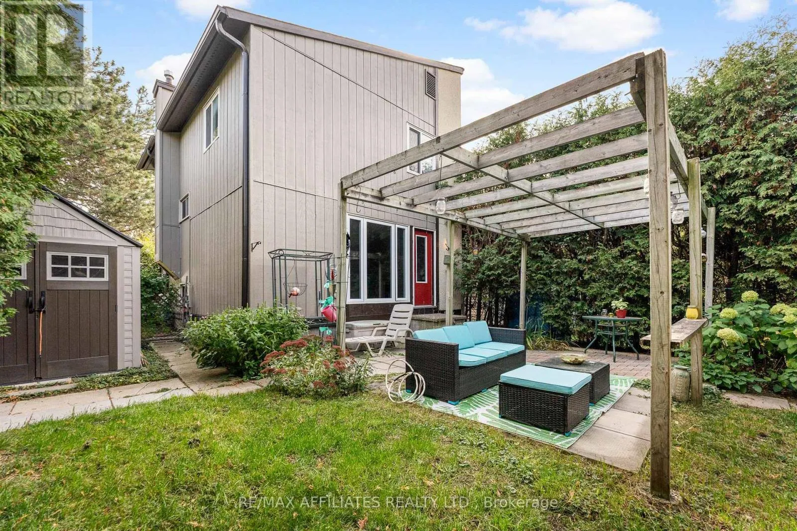 2 TEDWYN DRIVE