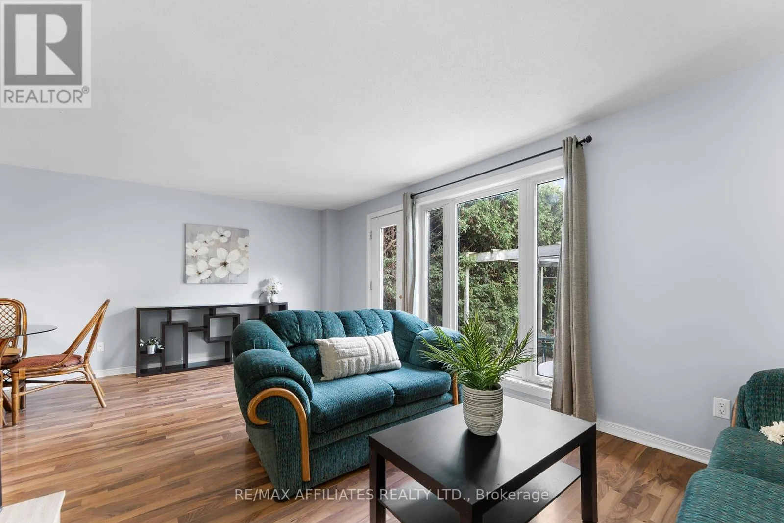 2 TEDWYN DRIVE