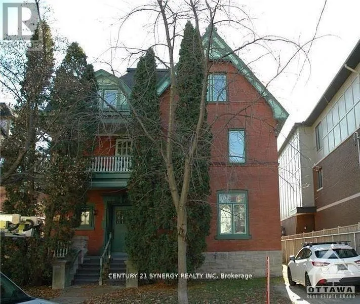 1A - 458 MACLAREN STREET