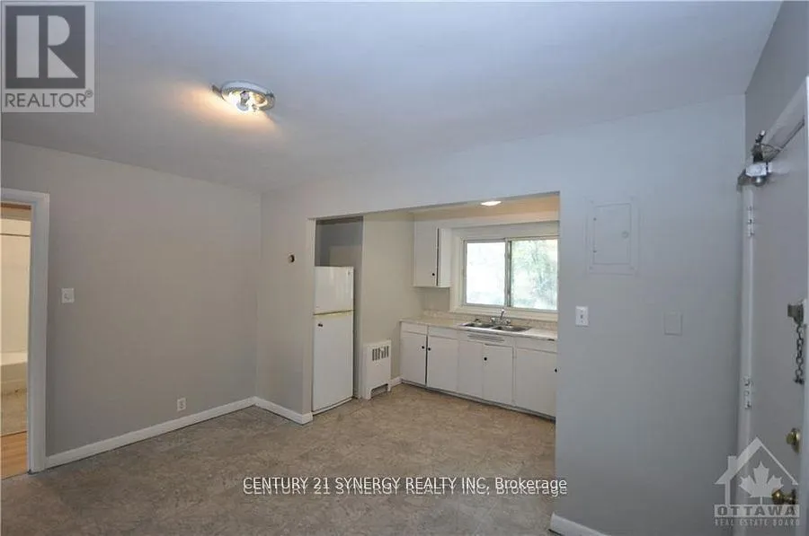 3 - 151 HOLMWOOD AVENUE